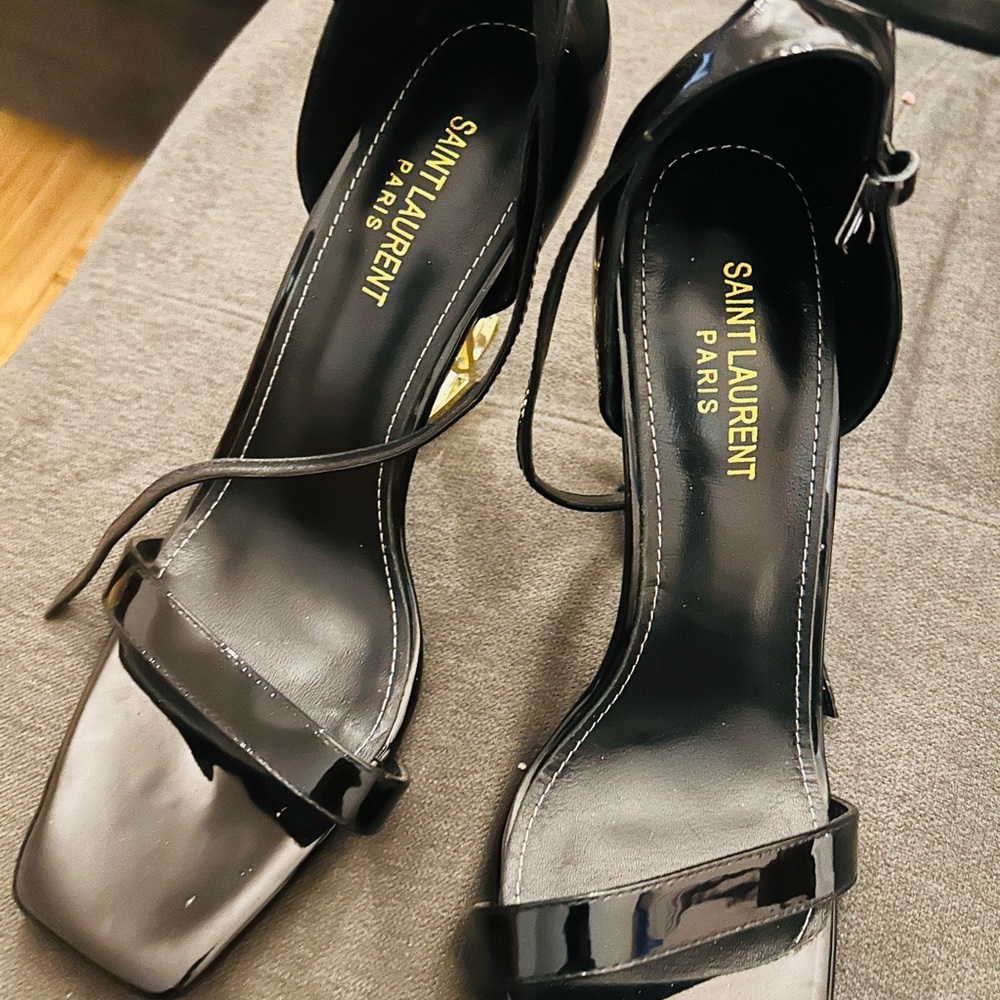 Saint Laurent Glossy Black Heels